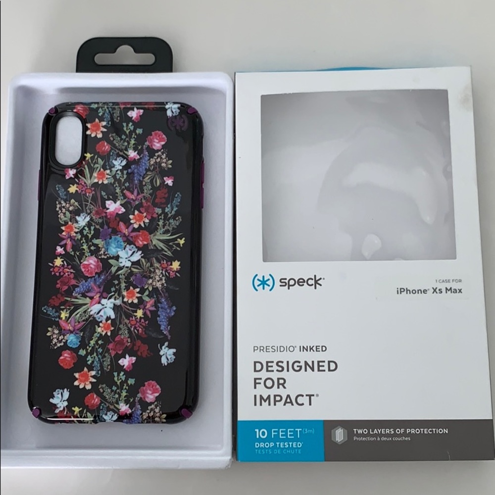 iPhone X’s Max case